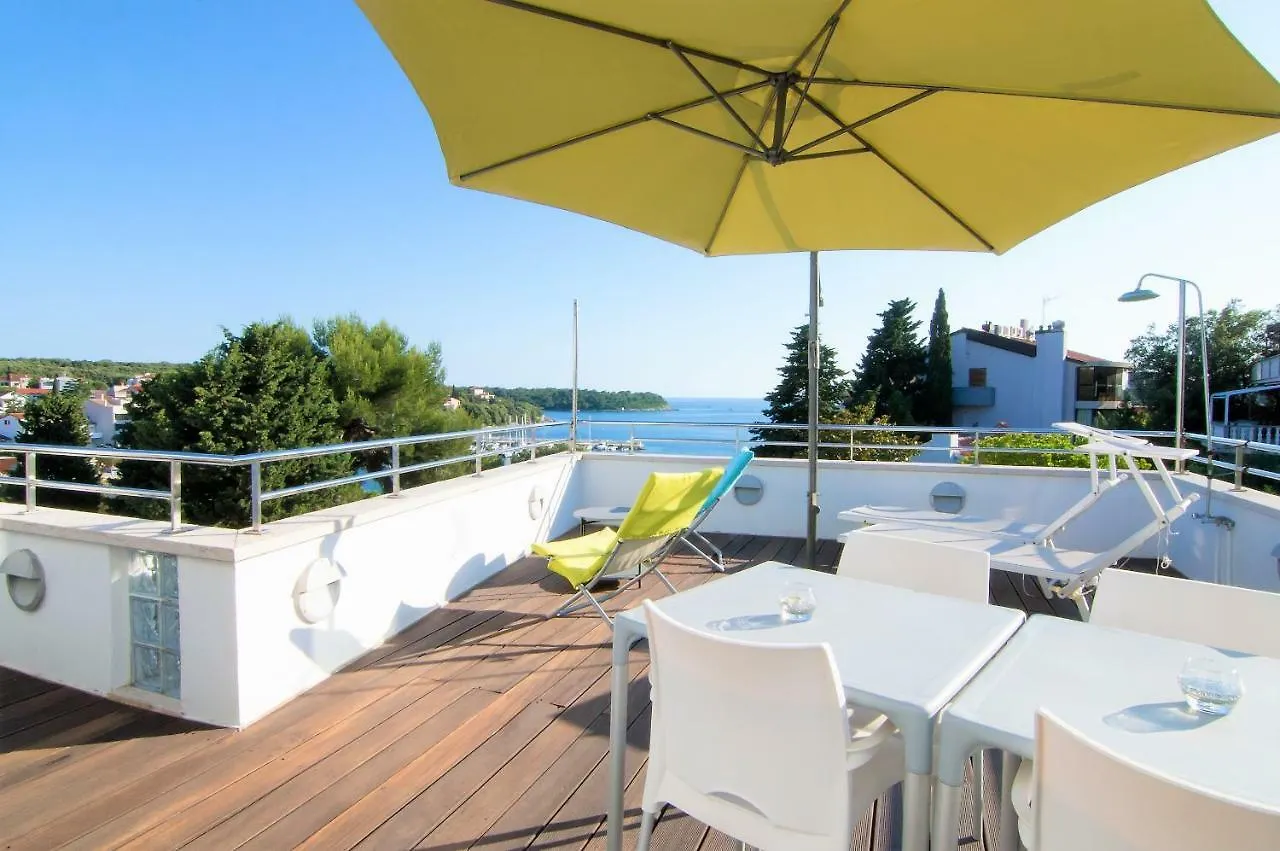 Villa Andrea Pješčana Uvala 3*,